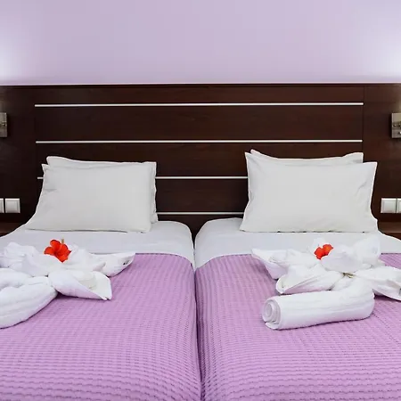 Avra Guest house 3*